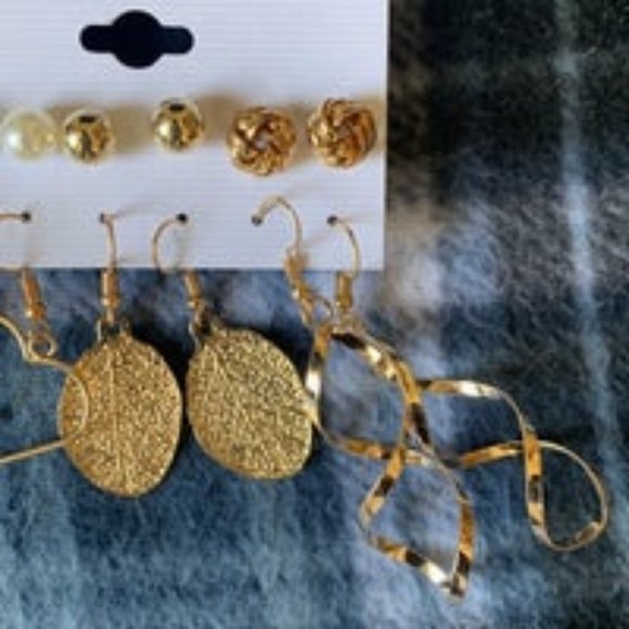 Variety pack of Womens gold earrings # 8 - Picture 2 of 4